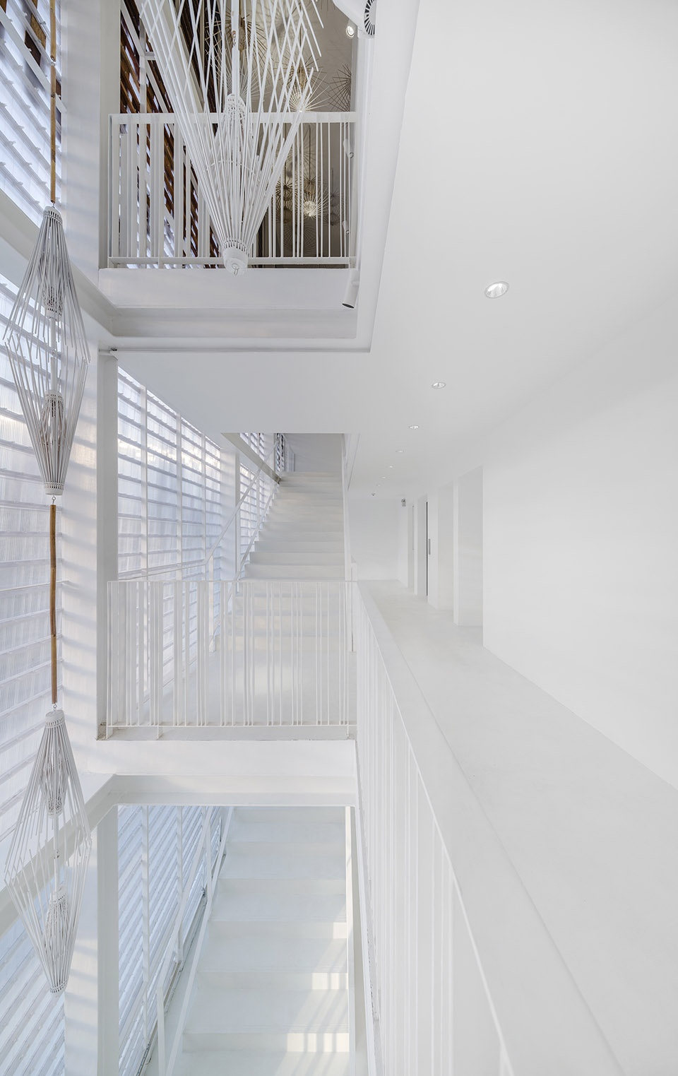 little shelter hotel by department of architectur