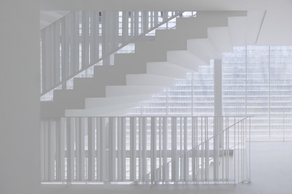 little shelter hotel by department of architectur