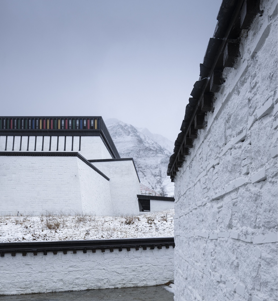 tibet intangible cultural heritage museum by shenzhen huahui design co ltd