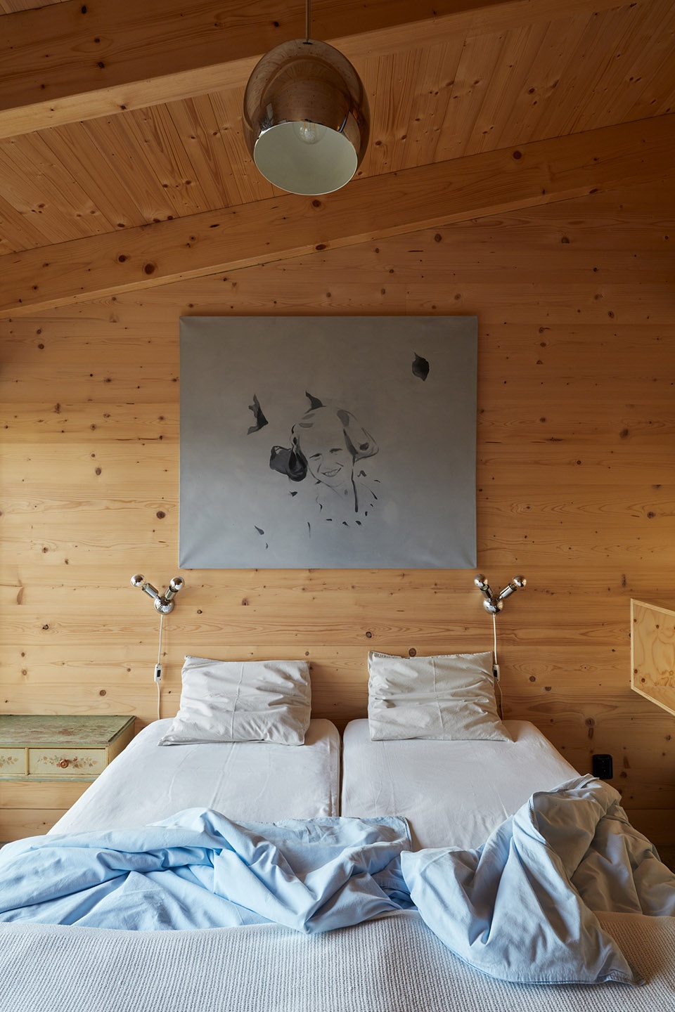 house behind the wall by mjolk architects