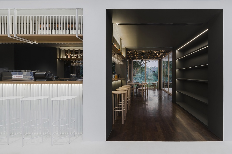 little shelter hotel by department of architectur
