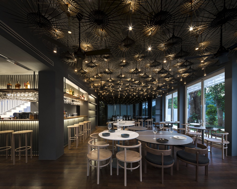 little shelter hotel by department of architectur