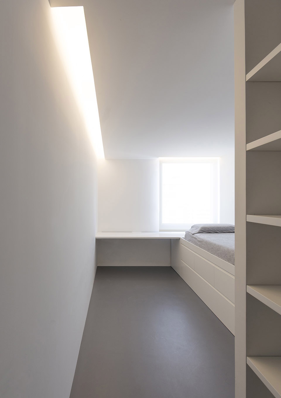 the fourth room by fran silvestre arquitectos