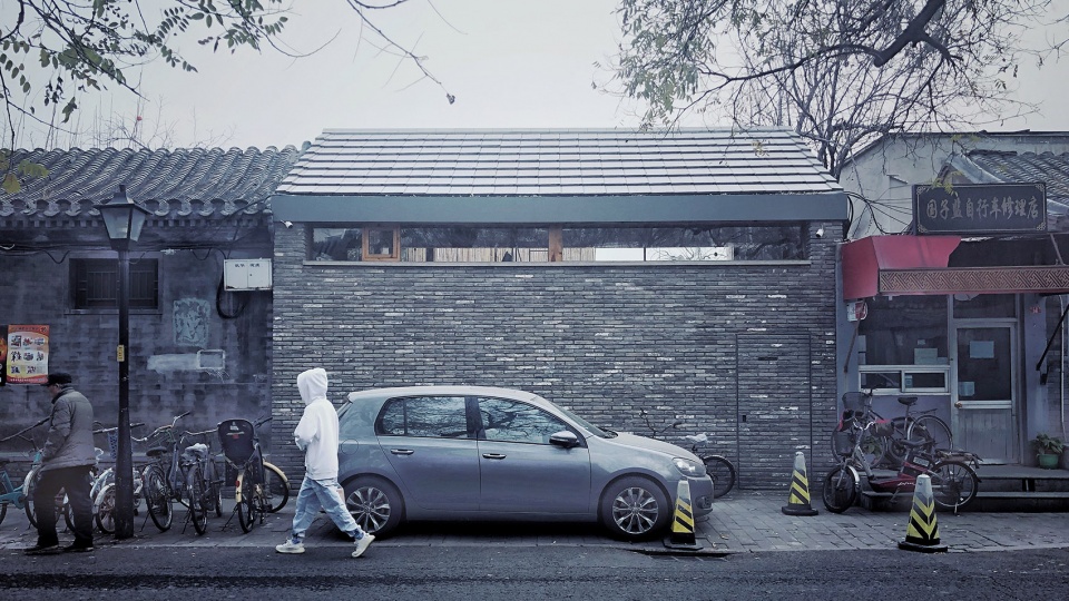 space in guozijian hutong china by dl atelier