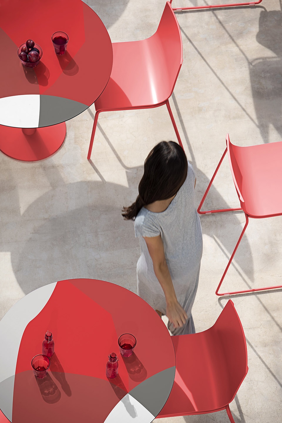 abstrakt mona tables by diabla jonatahan lawes