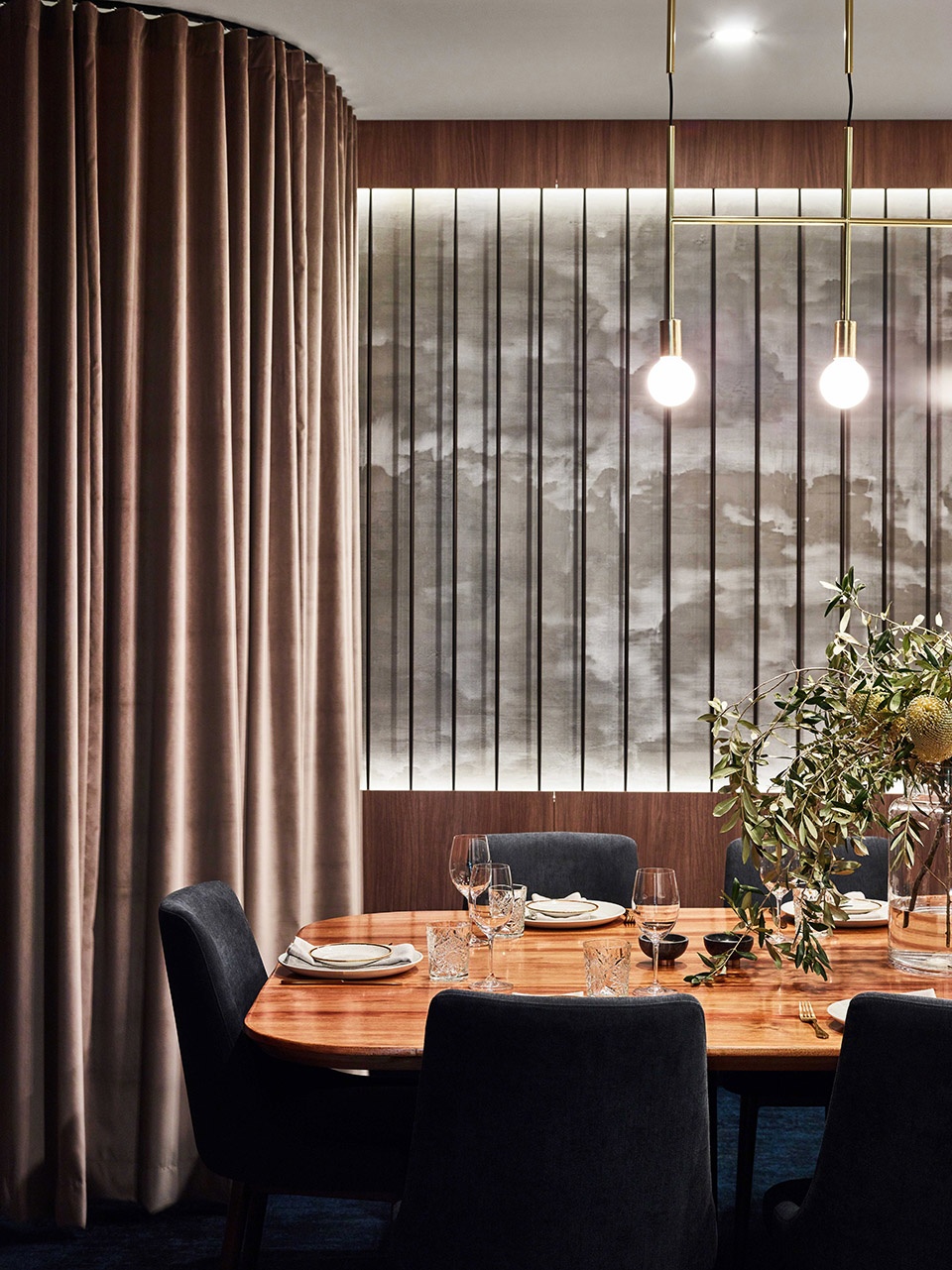 persone bar and restaurant by plus architecture