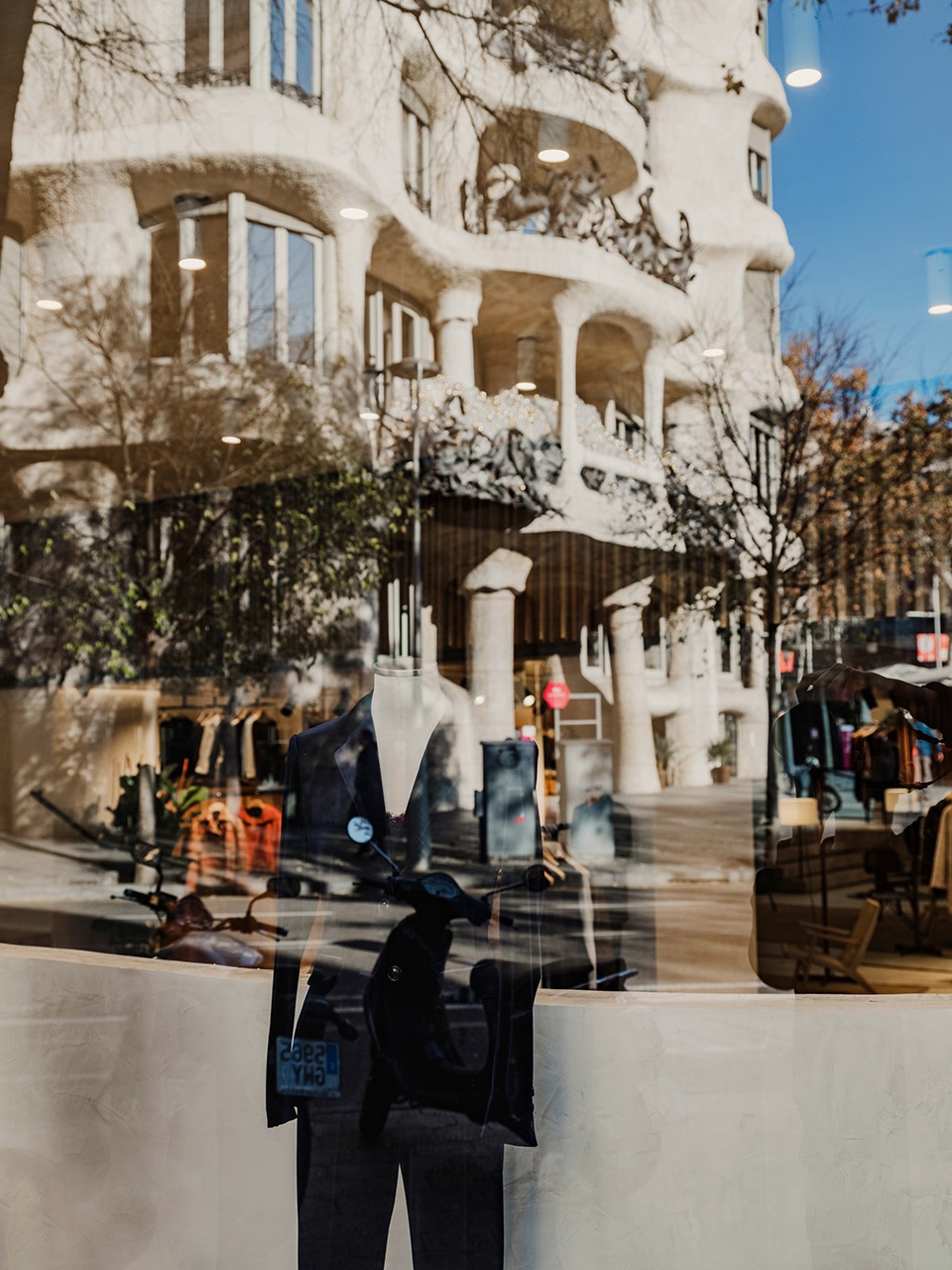 javier simorra flagship store by mesura