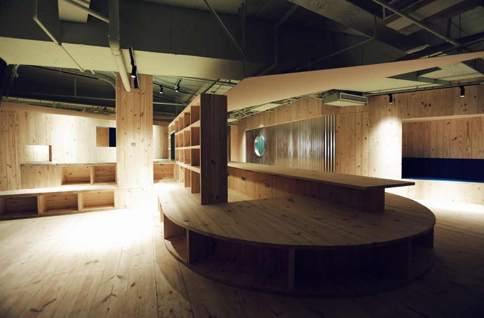 pp planet cafe in xiamen china by robot 3 studio