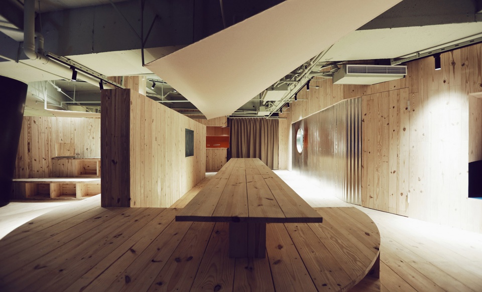 pp planet cafe in xiamen china by robot 3 studio