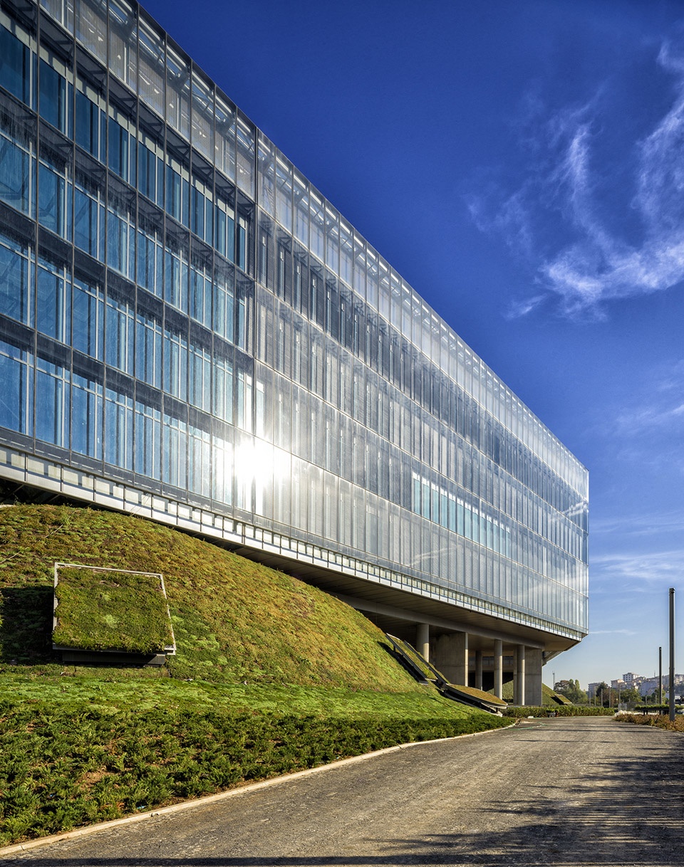 garanti bank by era architects