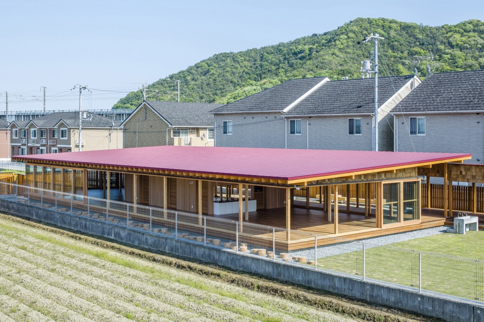 megumikai dai1bukkou nursery school by new office