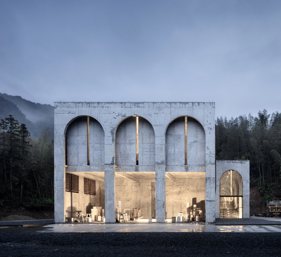 bingding wood kiln in jingdezhen china by azl architects