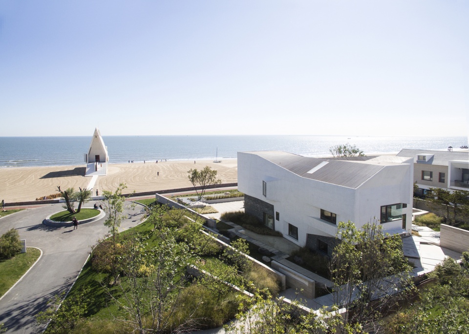 house t in qinhuangdao china by meta project