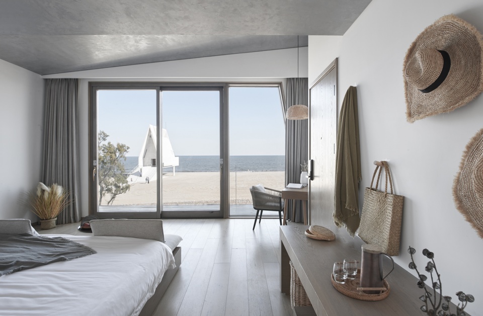 house t in qinhuangdao china by meta project