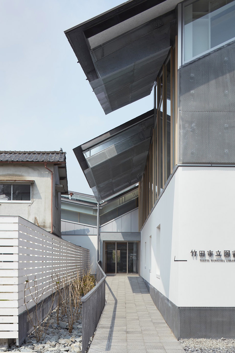 taketa municipal library by takao shiotsuka atelier