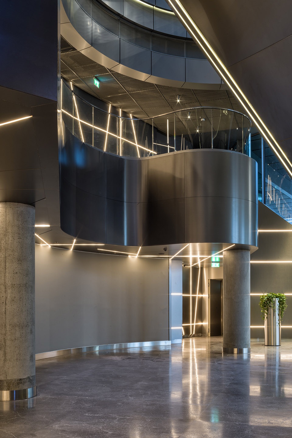 garanti bank by era architects