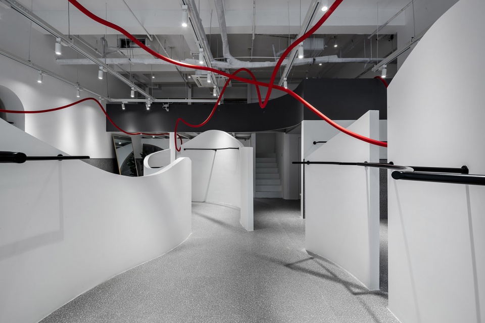 showni by u guide space design atelier
