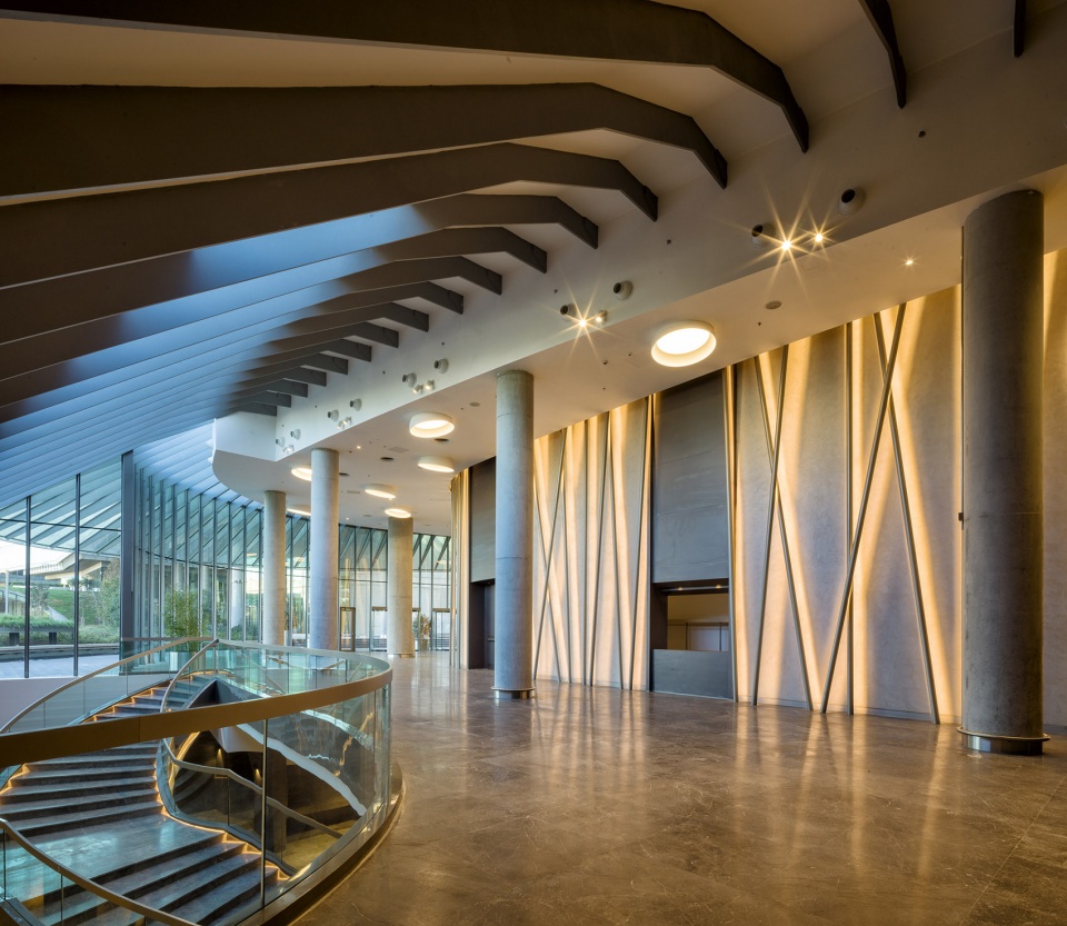 garanti bank by era architects
