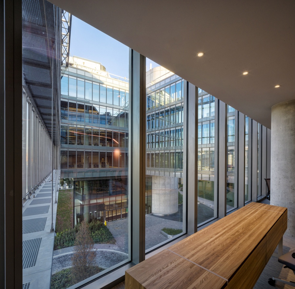 garanti bank by era architects