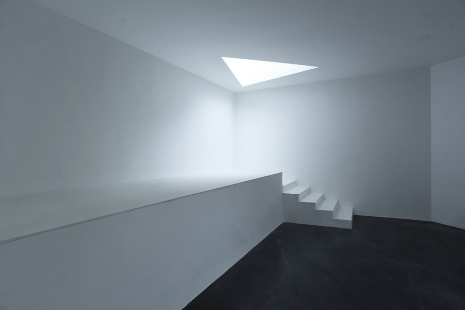 queen photo studio refurbishment by ntype