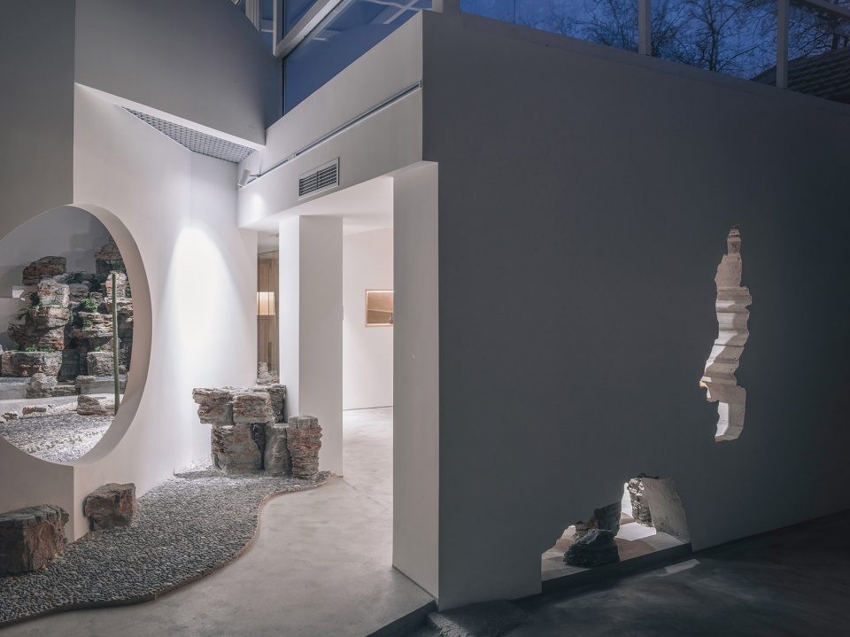 phoenix tree garden by atelier zz