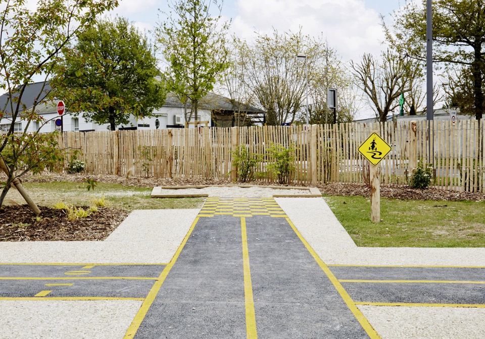 the champ arthur playground by espace libre