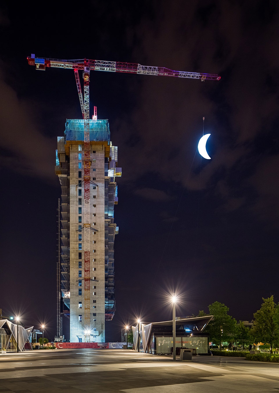 moon urban art by spy
