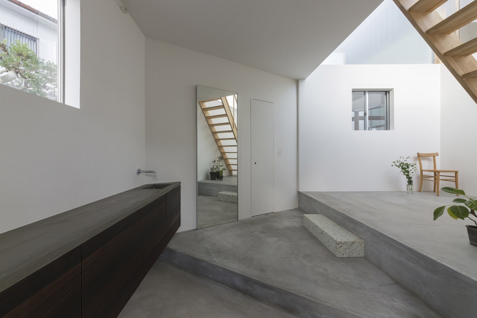 house in hokusetsu by tato architects