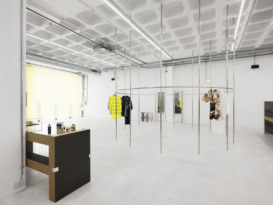 tem plate concept store by gonzalez haase aas