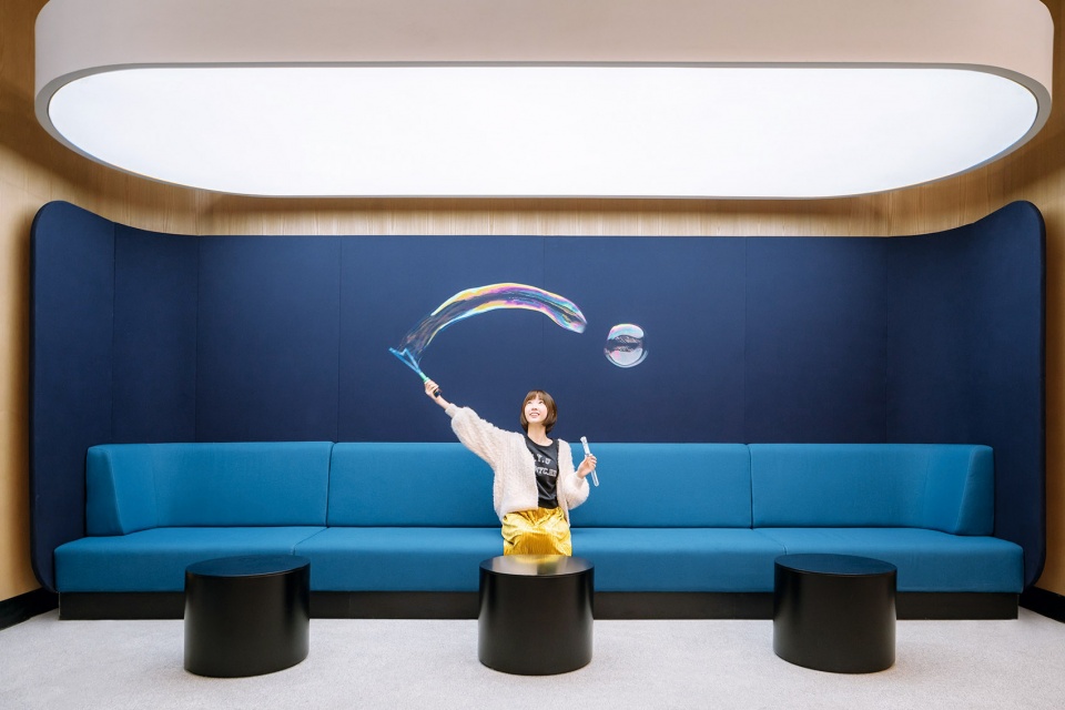soho 3q wujiaochang in shanghai china by ippolito fleitz group identity architects