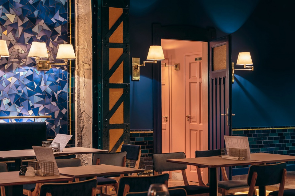 hilda restaurant by 81font