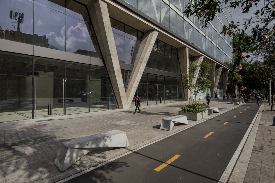 8111 by taller de arquitectura de bogota