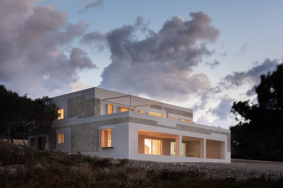 stone house by nomo studio