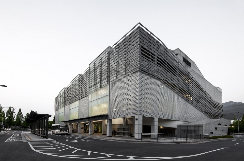 dobongsan car park by jk ar