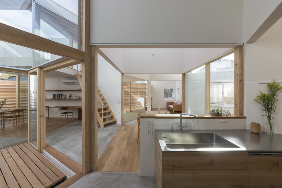 house in hokusetsu by tato architects