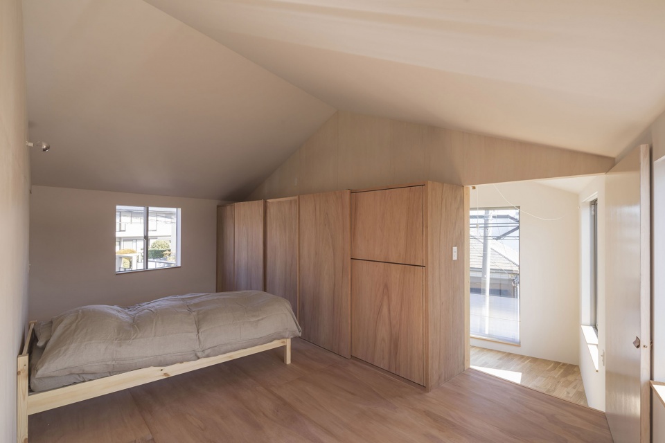 house in hakuraku by tato architects