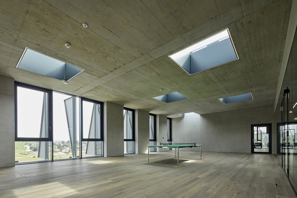 scott sports new headquarters by ittenbrechbuhl