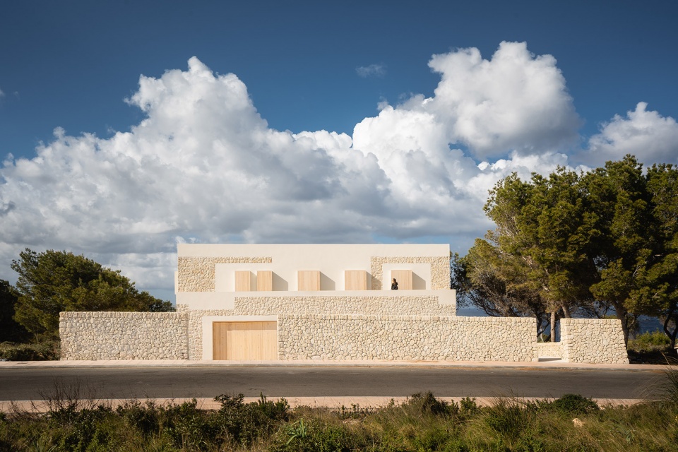 stone house by nomo studio