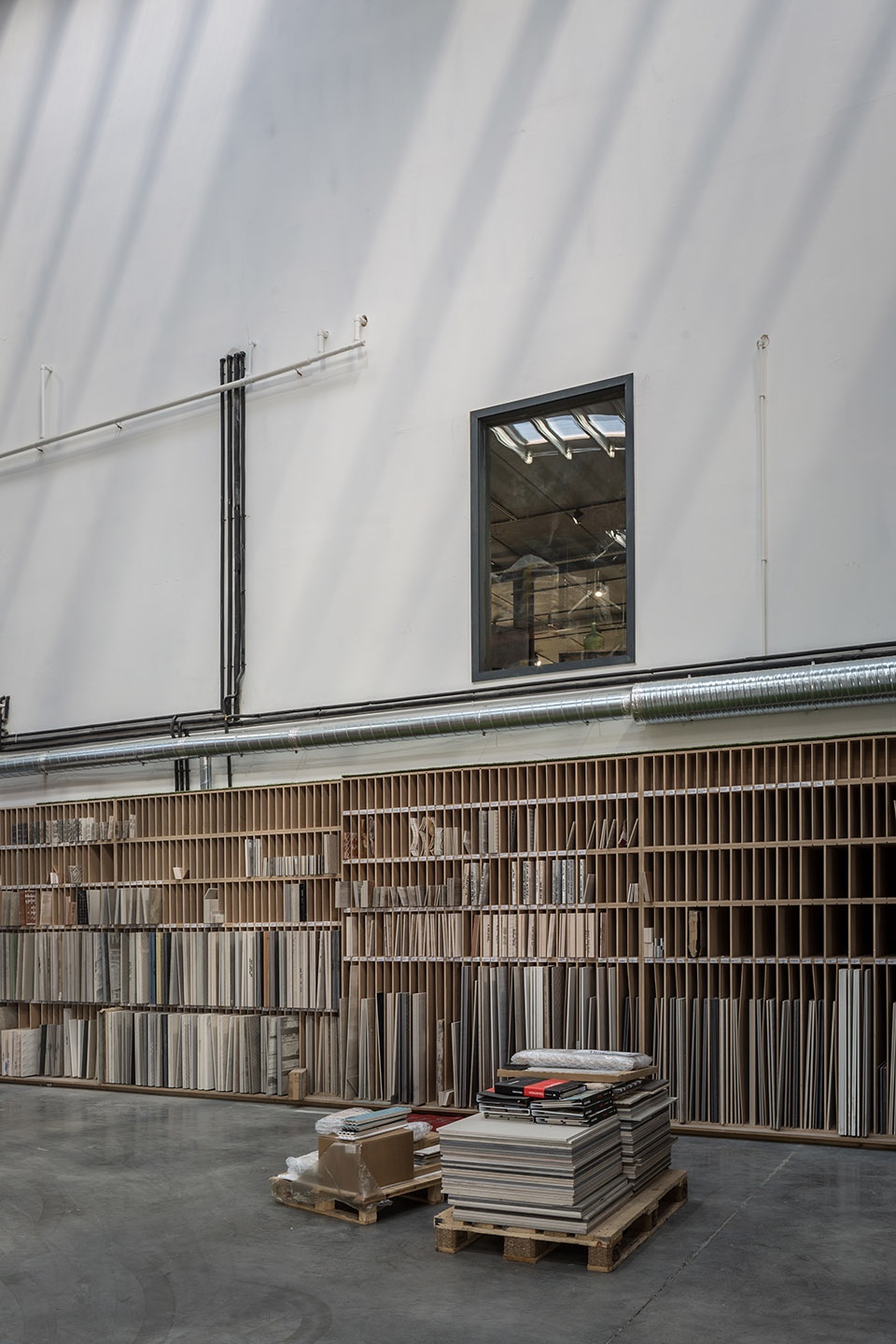 project showrooms n3 by de siun architects