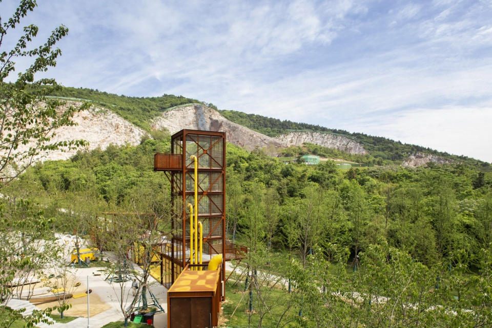 nanjing tangshan quarry park china by zt studio