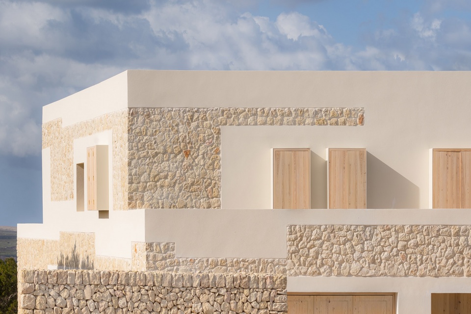 stone house by nomo studio