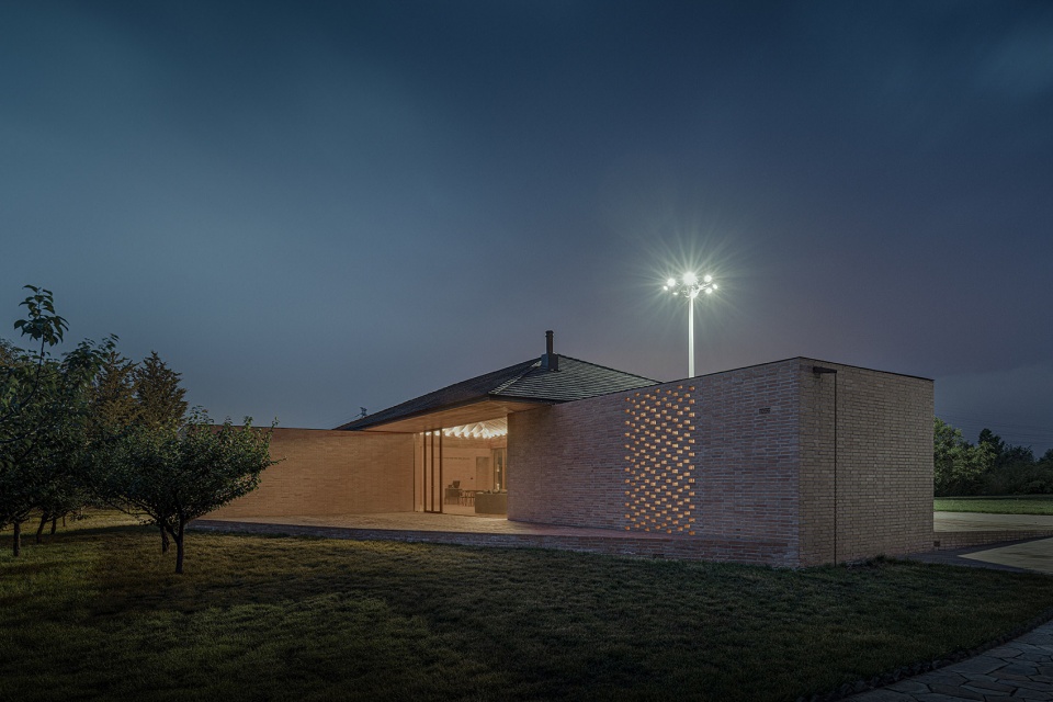 courtyard villa in tangshan china by archstudio