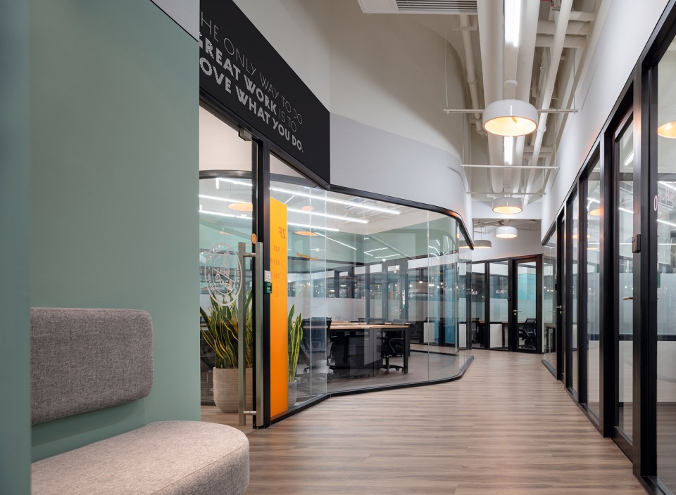 soho 3q wujiaochang in shanghai china by ippolito fleitz group identity architects