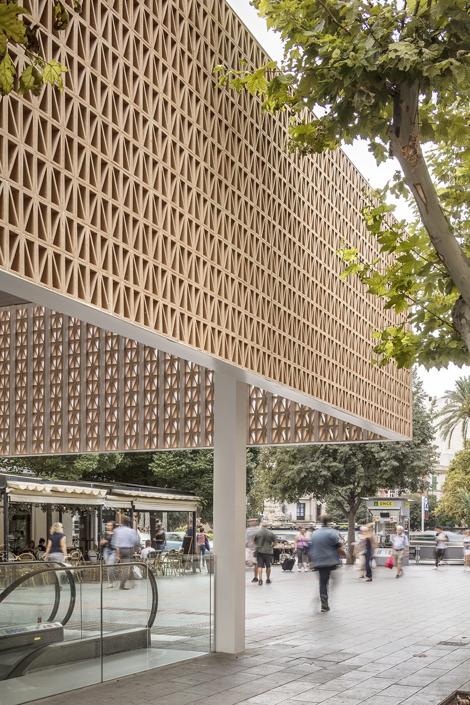 new entrance to the palma intermodal station by arquitecto mallorca joan miquel segui