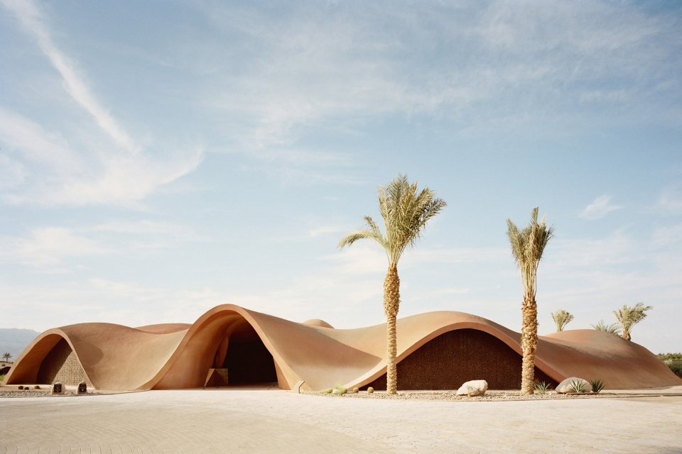 ayla golfclub by oppenheim architecture 960x640