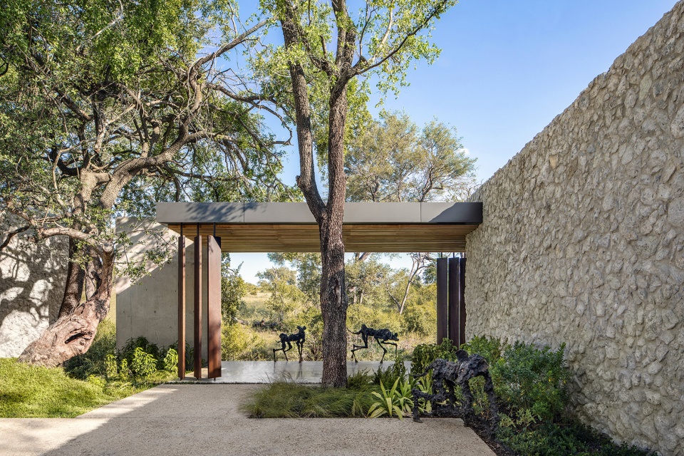 cheetah plains game lodge by arrcc