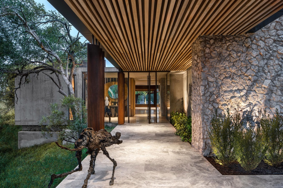 cheetah plains game lodge by arrcc