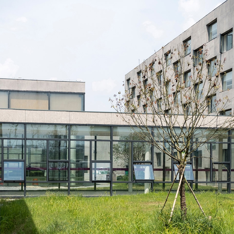 service center of peony performance park china by beyond time architects china architecture design research group no3 architecture depart...