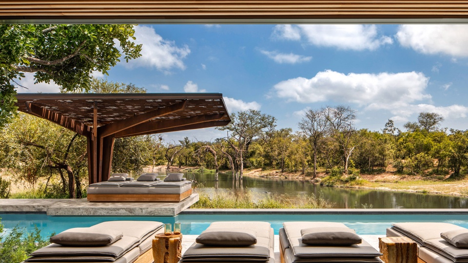 cheetah plains game lodge by arrcc