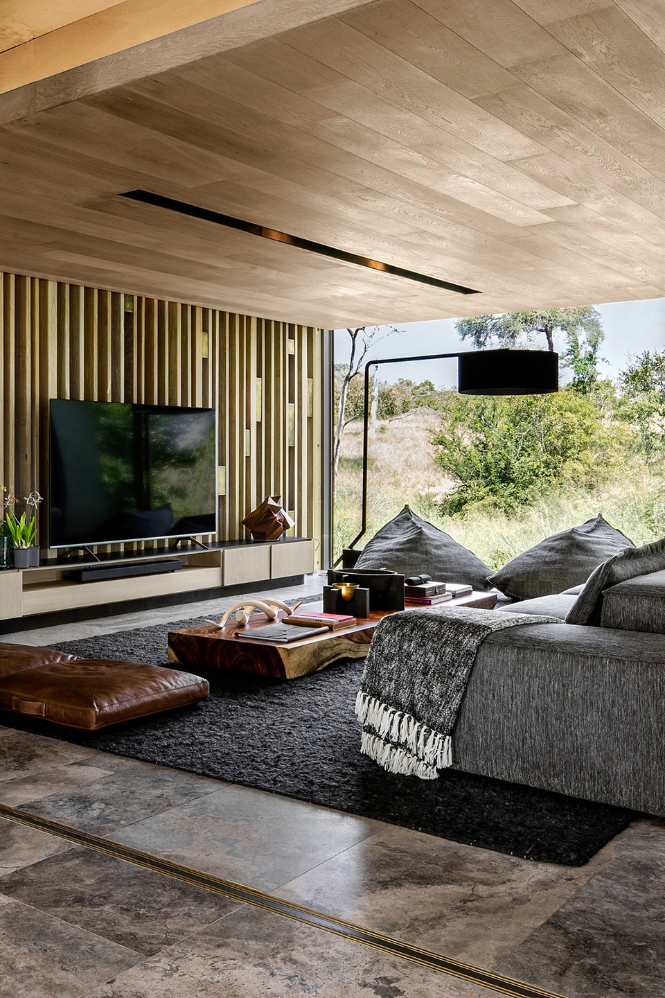 cheetah plains game lodge by arrcc